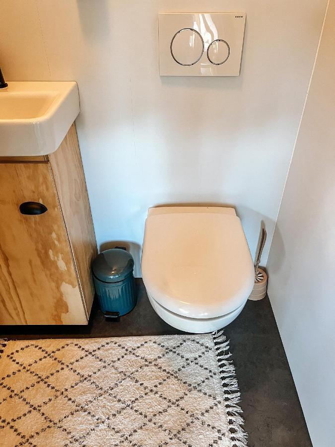 Elysian Fields - The Island Tiny House Bed & Breakfast Sadu Eksteriør bilde