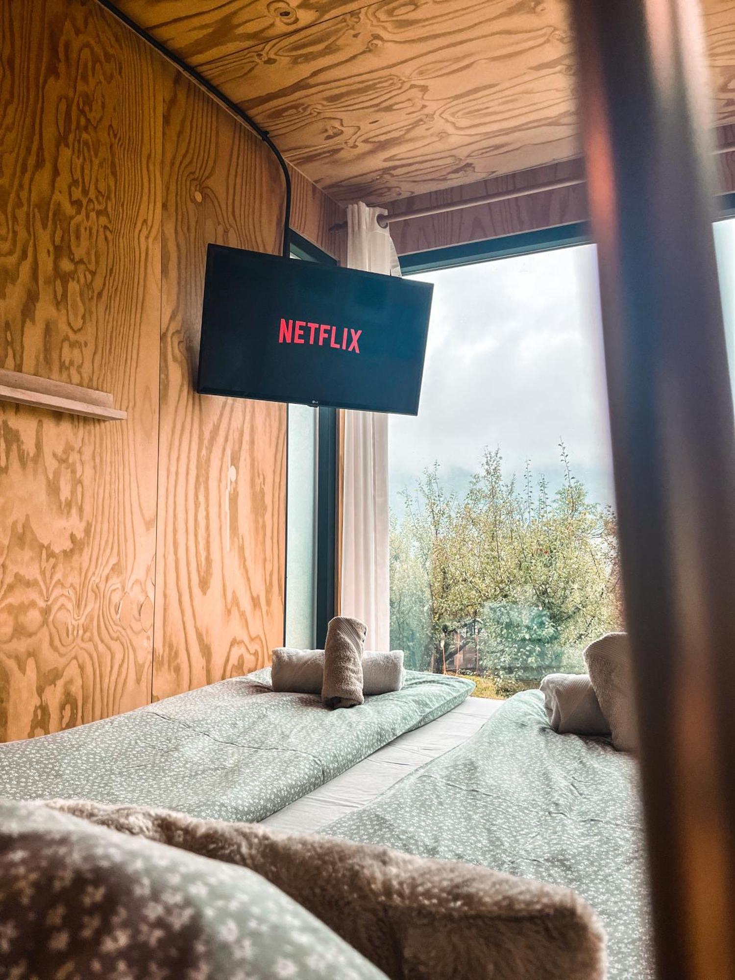 Elysian Fields - The Island Tiny House Bed & Breakfast Sadu Eksteriør bilde