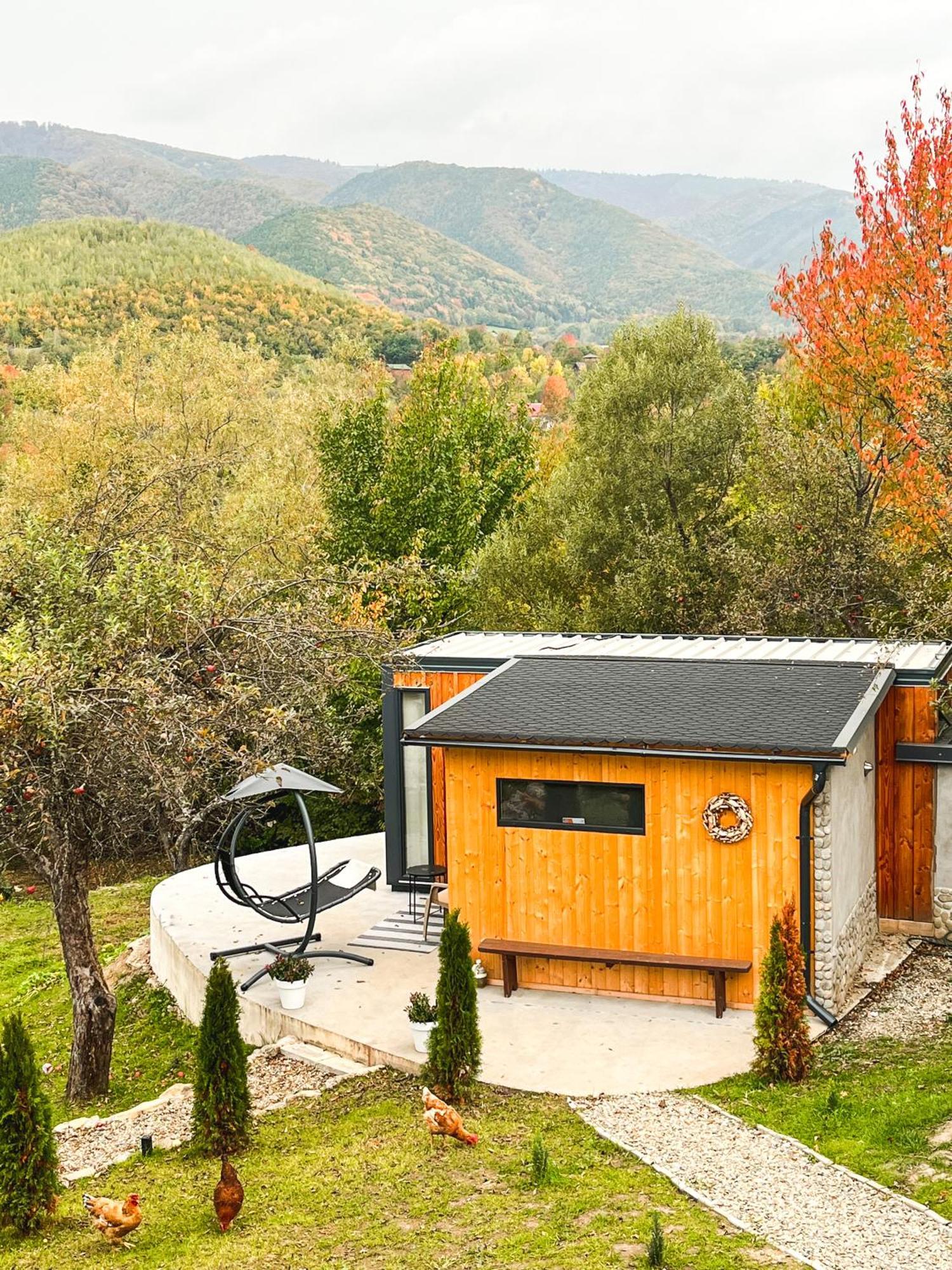 Elysian Fields - The Island Tiny House Bed & Breakfast Sadu Eksteriør bilde